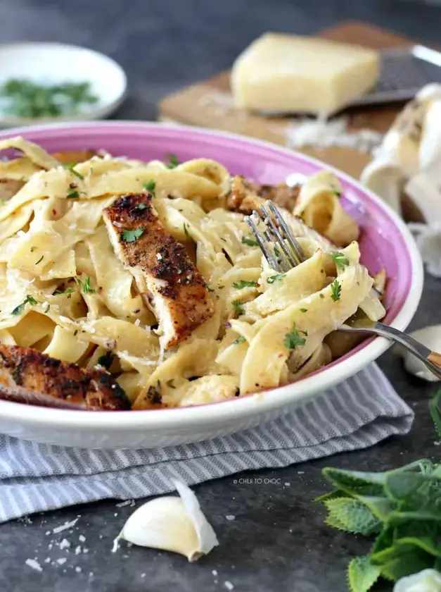 Fettuccine Alfredo With Grilled Chicken