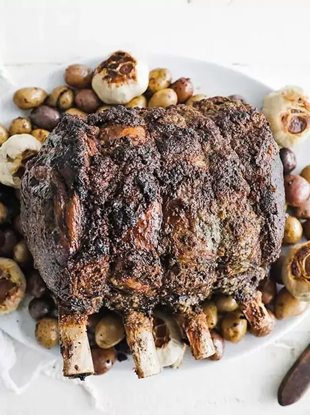 Bone-In Standing Ribeye Roast Recipe with Red Wine Pan Sauce