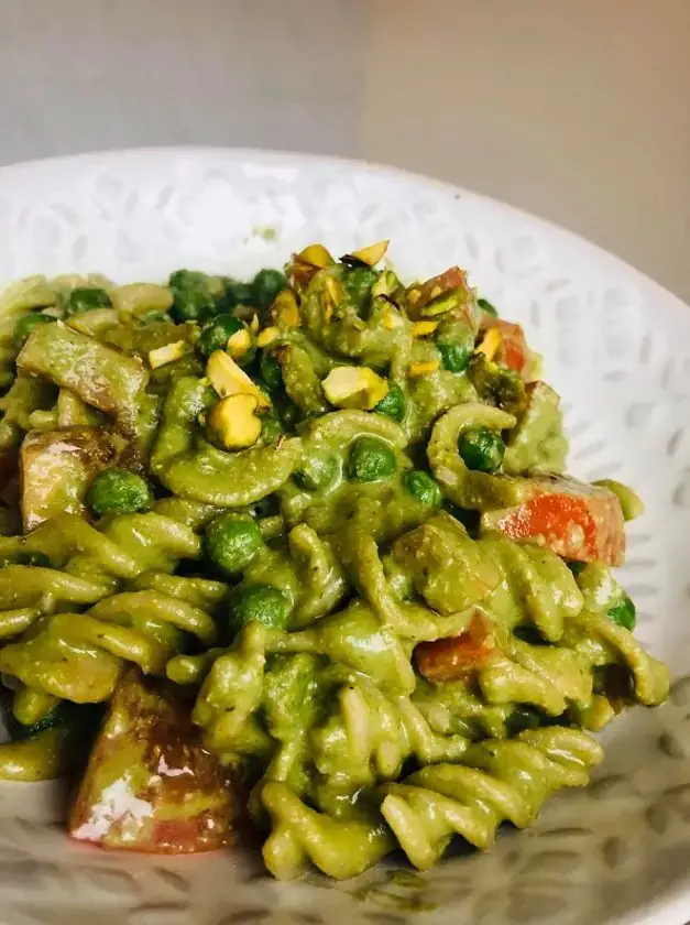 Easy Healthy Vegan Pesto Pasta