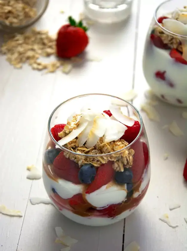 Maple Cinnamon Oats And Vanilla Greek Yogurt Parfaits